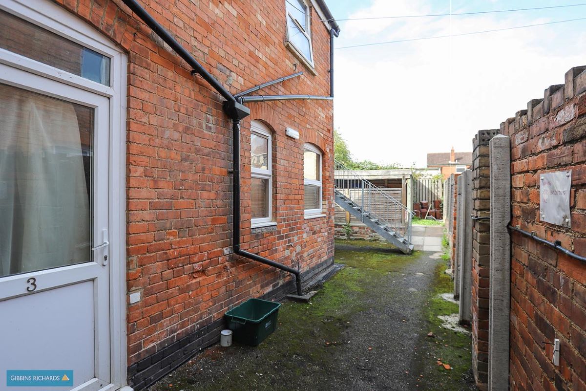 Flat 8, 65 Cheddon Road, Taunton, Somerset, TA2 7BX