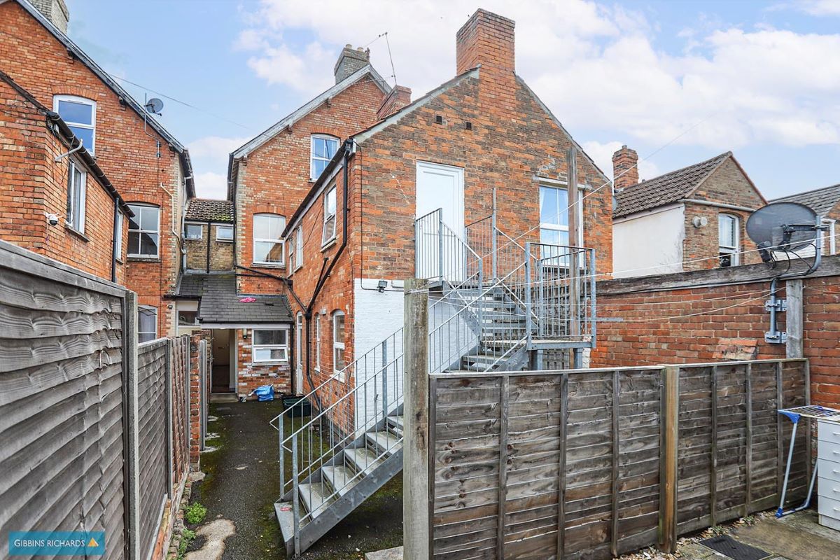 Flat 8, 65 Cheddon Road, Taunton, Somerset, TA2 7BX