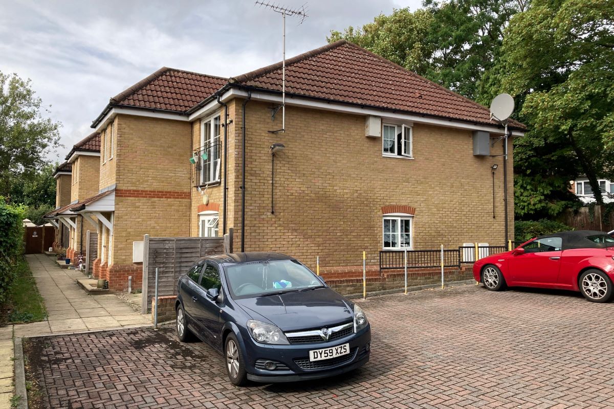 41 a & 41b Wensleydale, Luton, Bedfordshire, LU2 7PN