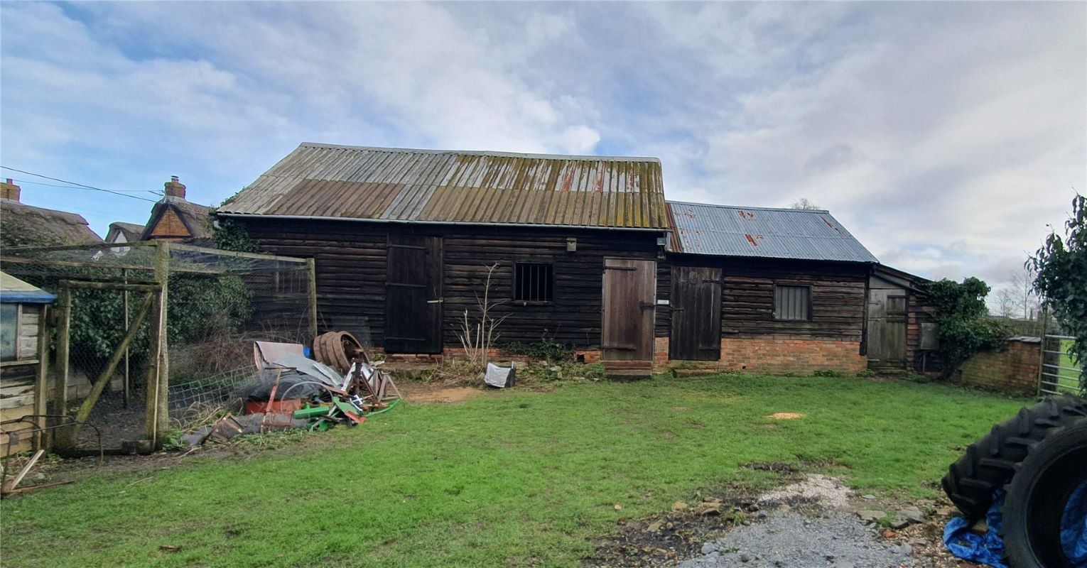 Land and Barn at rear of 8, Green End, Granborough, Buckingham, Buckinghamshire, MK18 3NT