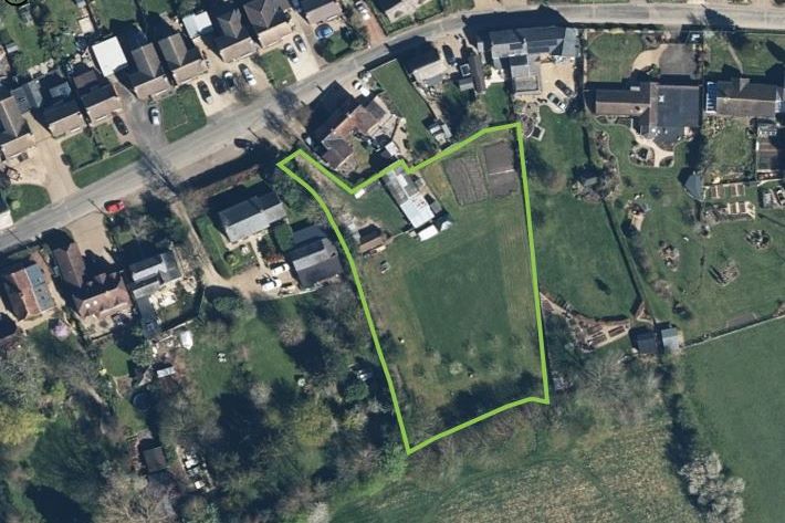 Land and Barn at rear of 8, Green End, Granborough, Buckingham, Buckinghamshire, MK18 3NT