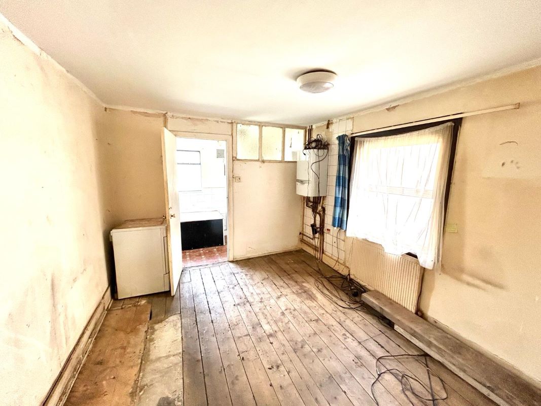 3 Winchester Street, Acton, London, W3 8PA