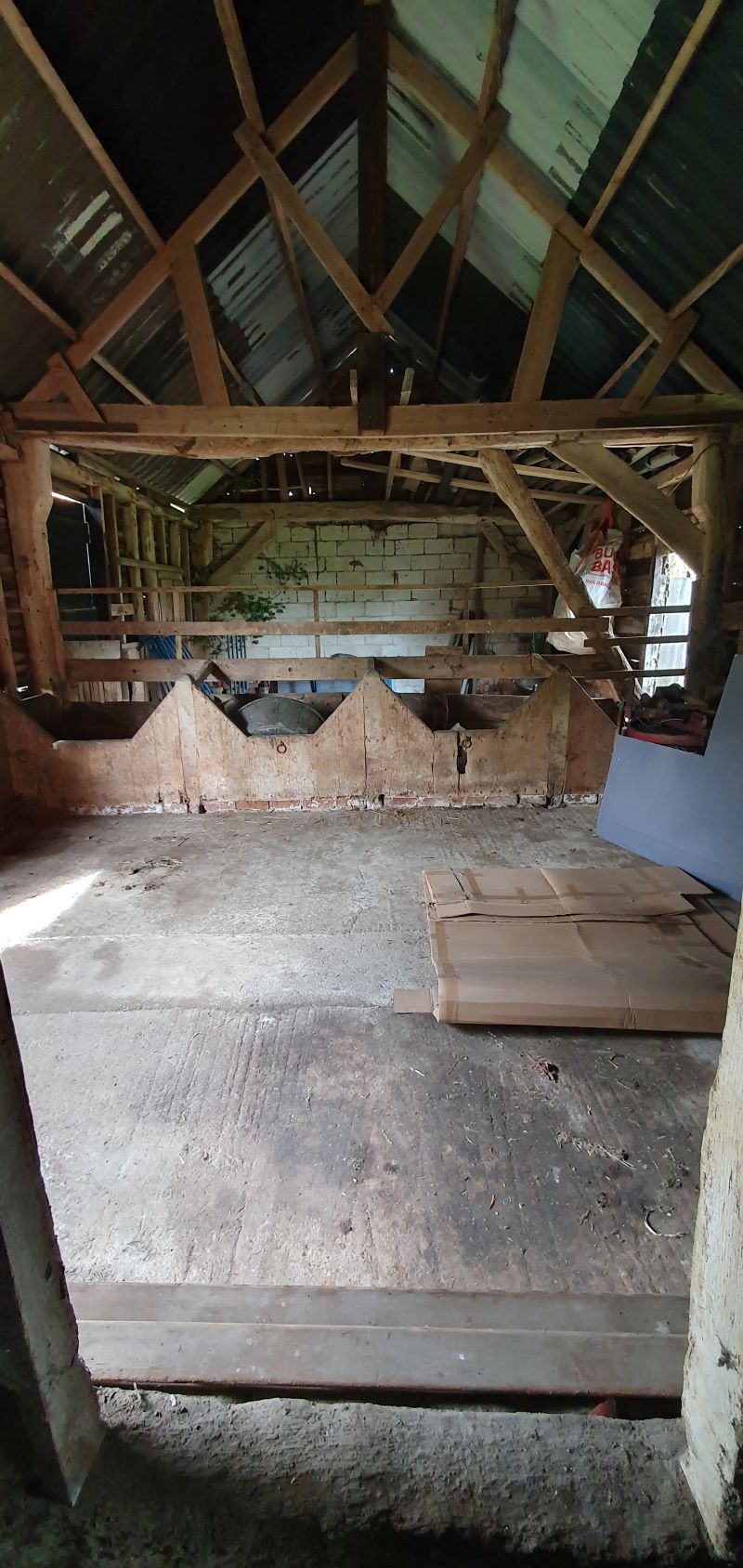 Land and Barn at rear of 8, Green End, Granborough, Buckingham, Buckinghamshire, MK18 3NT