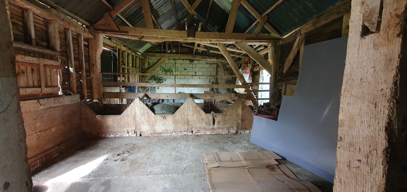 Land and Barn at rear of 8, Green End, Granborough, Buckingham, Buckinghamshire, MK18 3NT