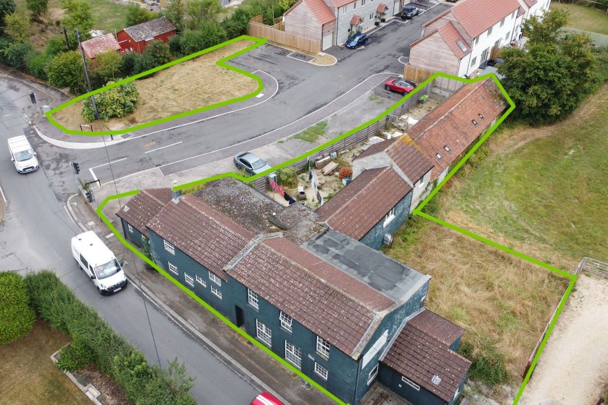 Pilgrims Rest Inn, Lovington, Castle Cary, Somerset, BA7 7PT