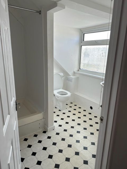 Flat 5, 12 Bay View Terrace, Newquay, Cornwall, TR7 2LR