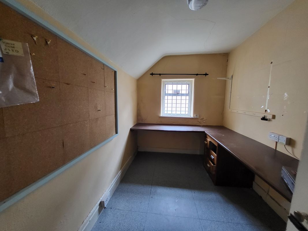 2-4 Gladstone Place Albany Street, Newton Abbot, Devon, TQ12 2AN