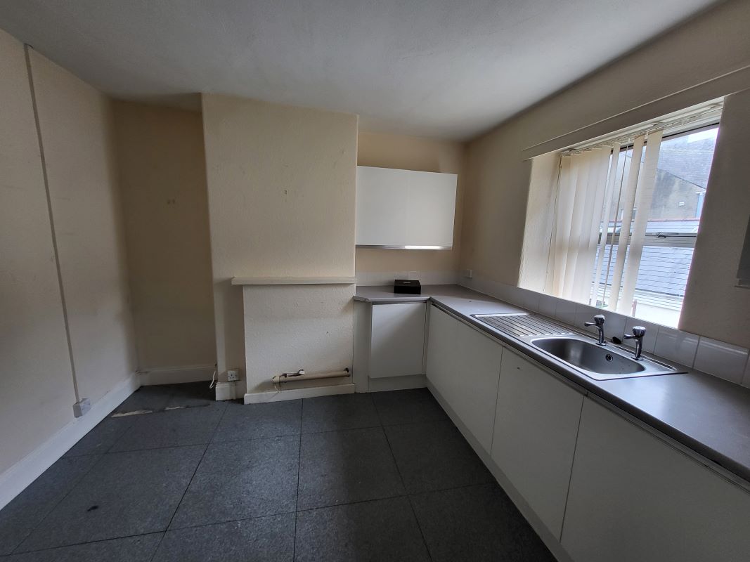 2-4 Gladstone Place Albany Street, Newton Abbot, Devon, TQ12 2AN