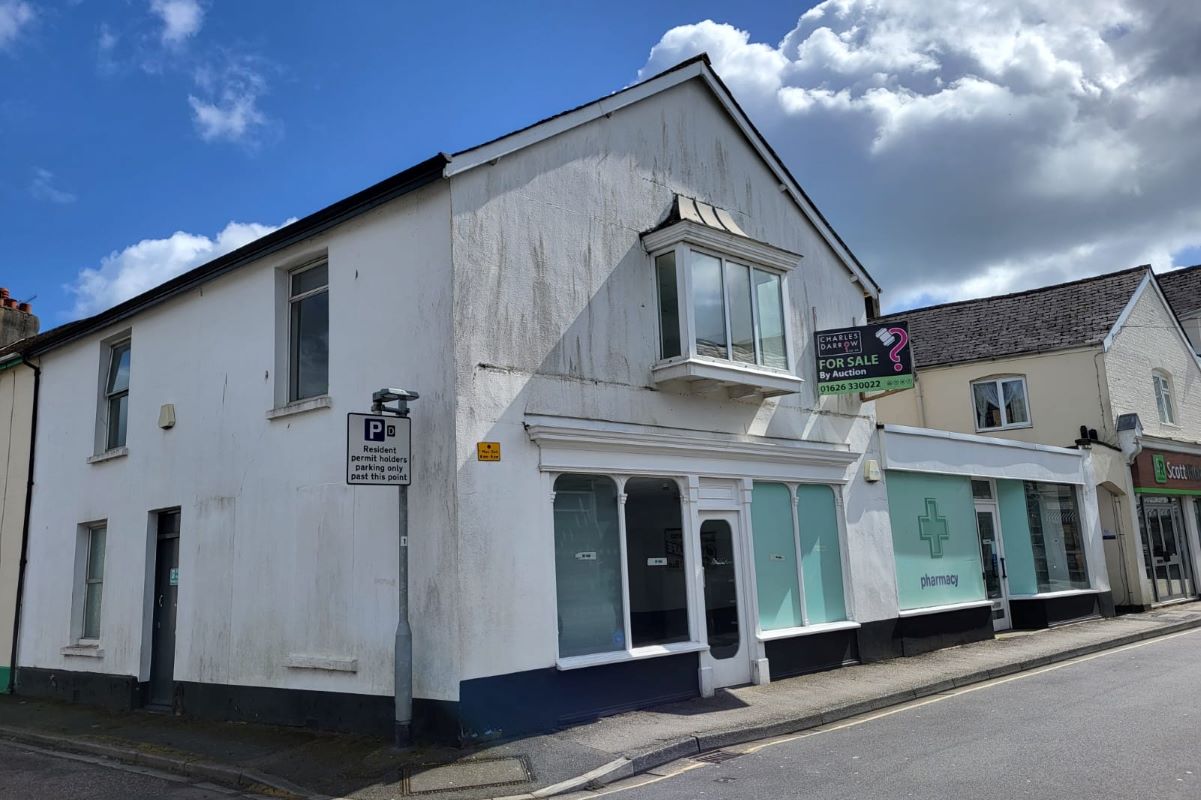 2-4 Gladstone Place Albany Street, Newton Abbot, Devon, TQ12 2AN