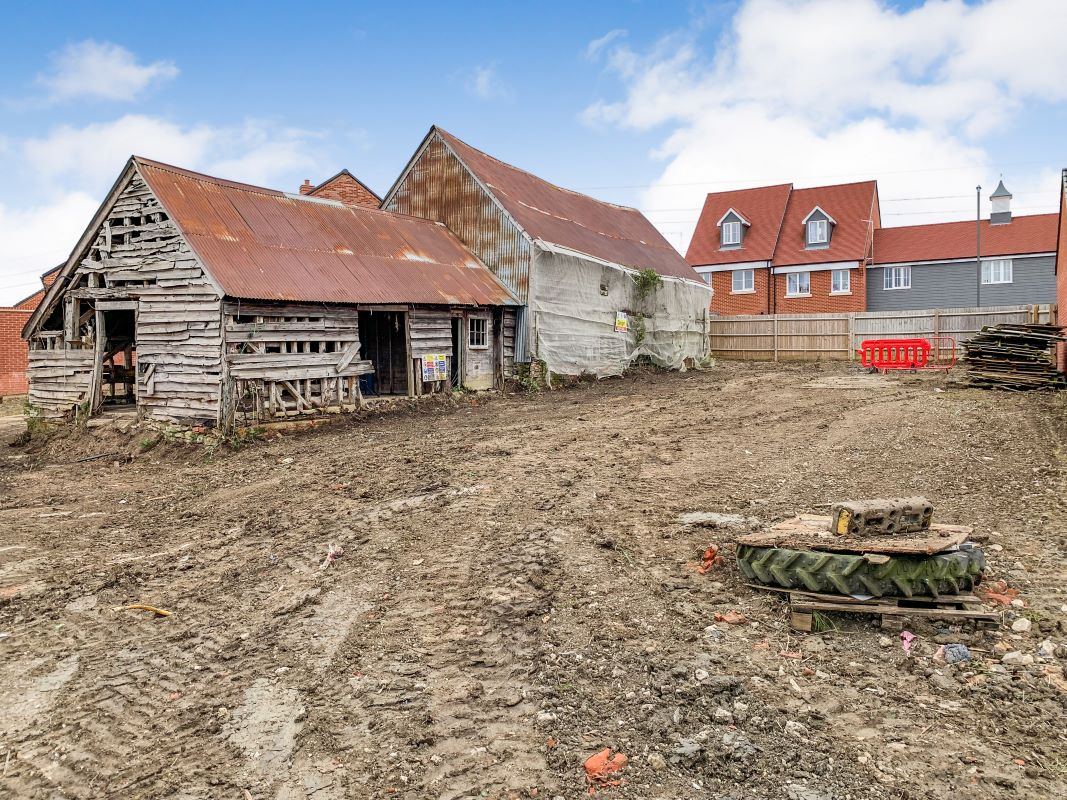 Berryfields Barn, Valerie Way, Berryfields, Aylesbury, Buckinghamshire, HP18 1AU