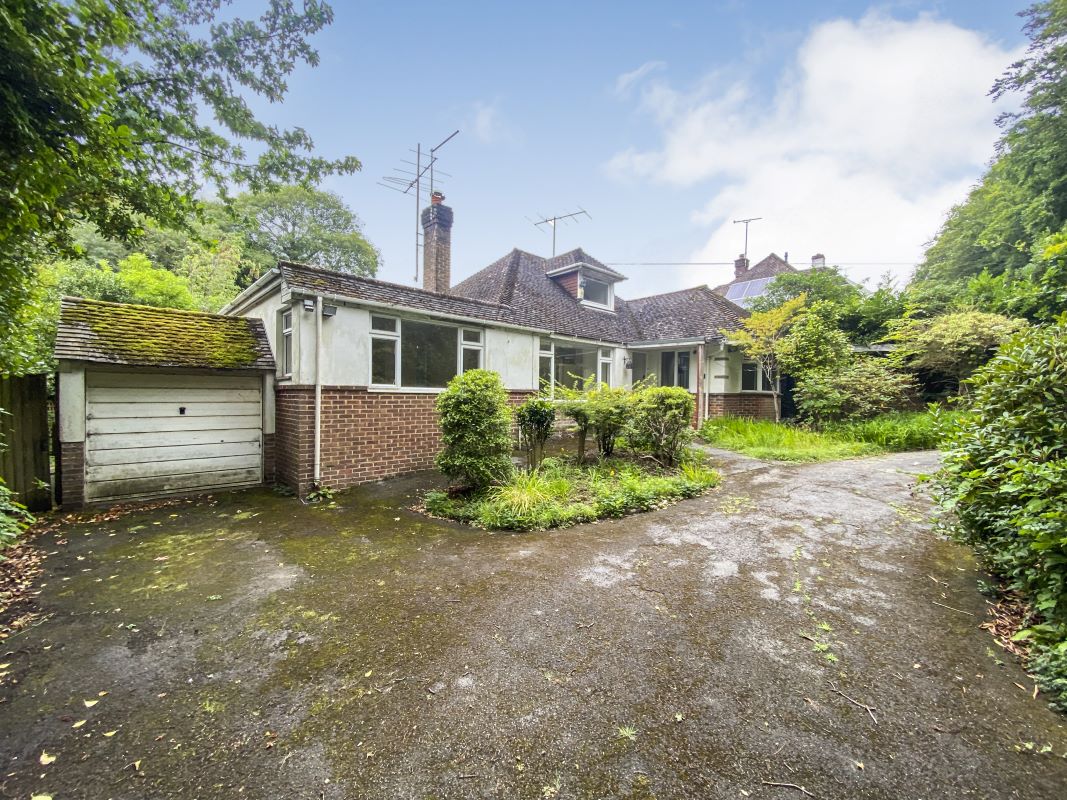 14 Hinton Wood Avenue, Christchurch, Dorset, BH23 5AH