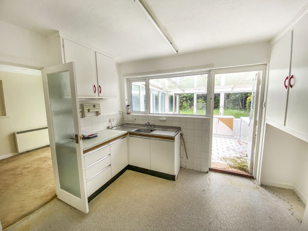 14 Hinton Wood Avenue, Christchurch, Dorset, BH23 5AH