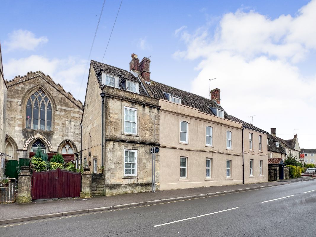Flat 7, 21 The Causeway, Chippenham, Wiltshire, SN15 3DB