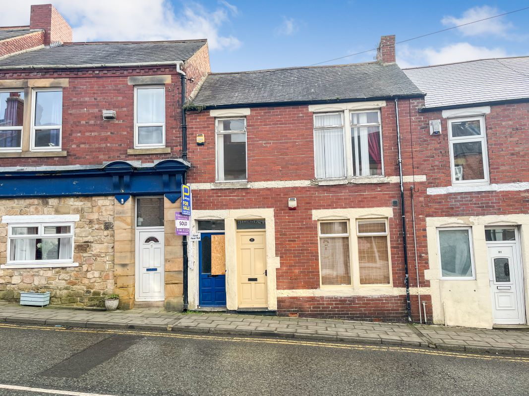 First Floor Flat, 35 Derwent Street, Chopwell, Newcastle upon Tyne, Tyne and Wear, NE17 7HZ