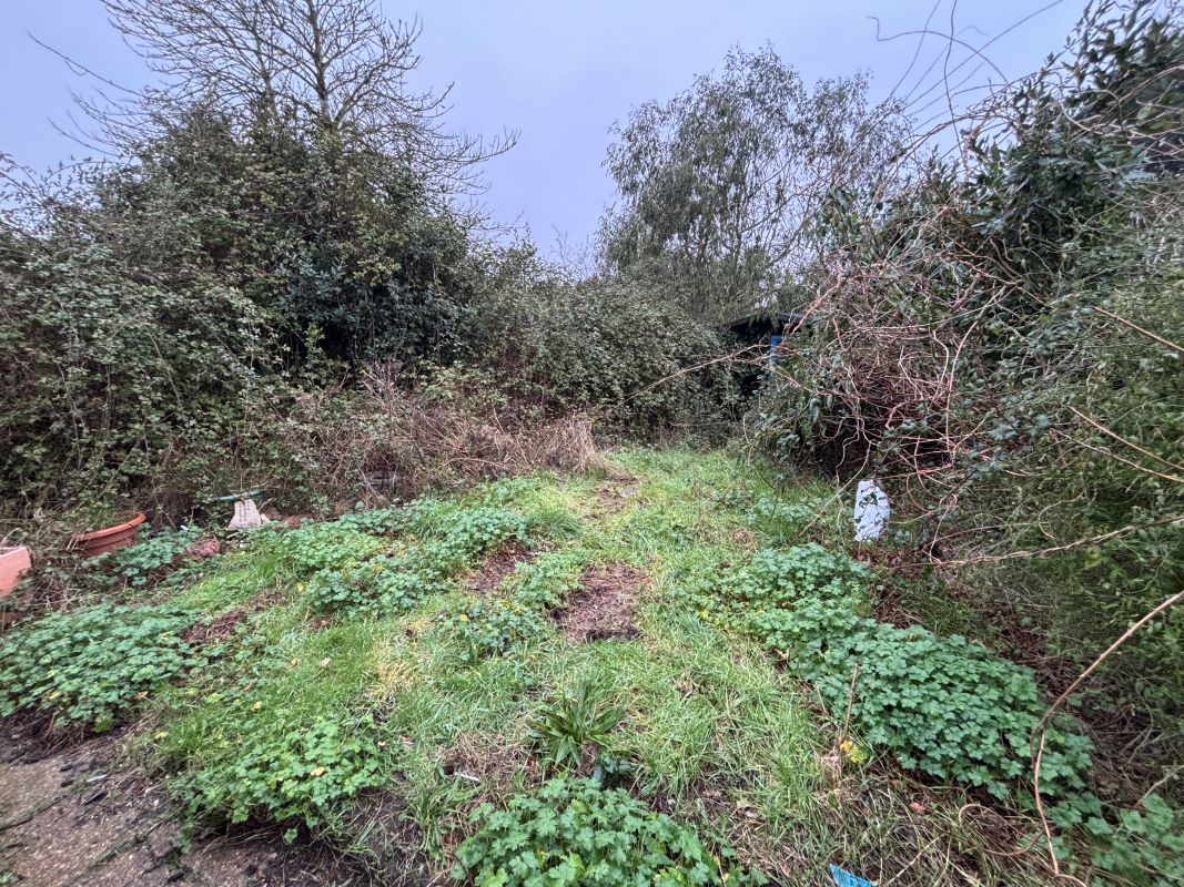 1 Finsbury Cottages, 65 School Green Road, Freshwater, Isle of Wight, PO40 9AU