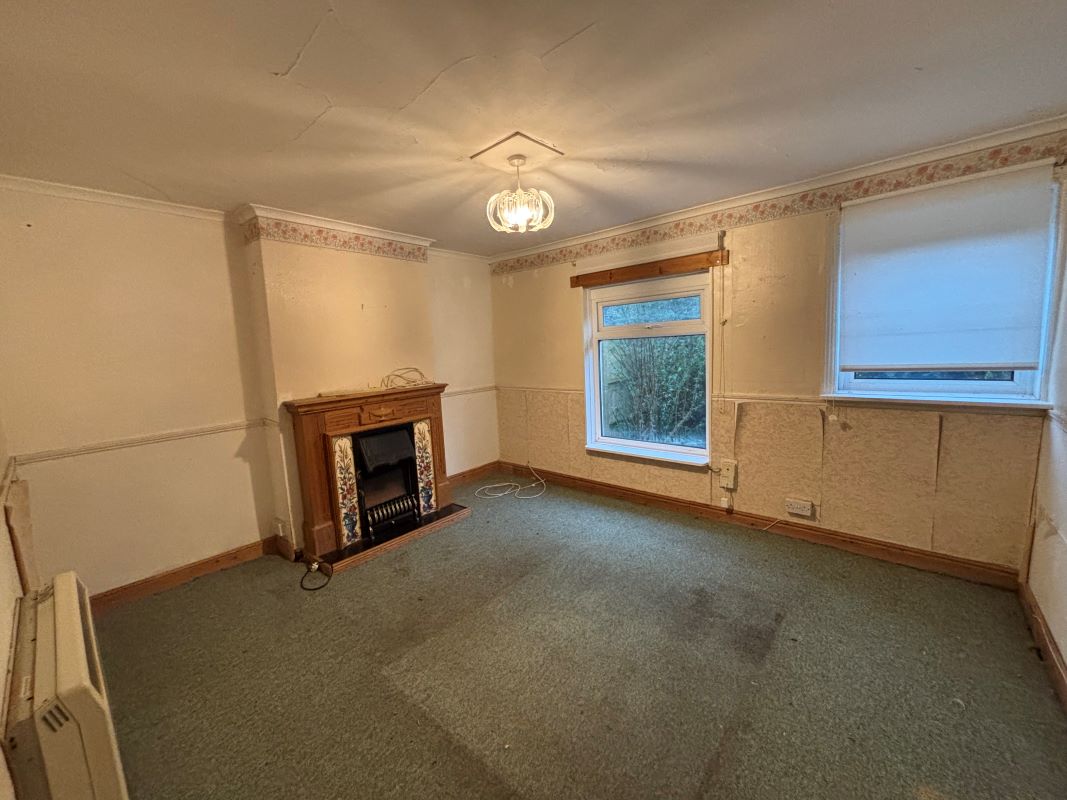 1 Finsbury Cottages, 65 School Green Road, Freshwater, Isle of Wight, PO40 9AU