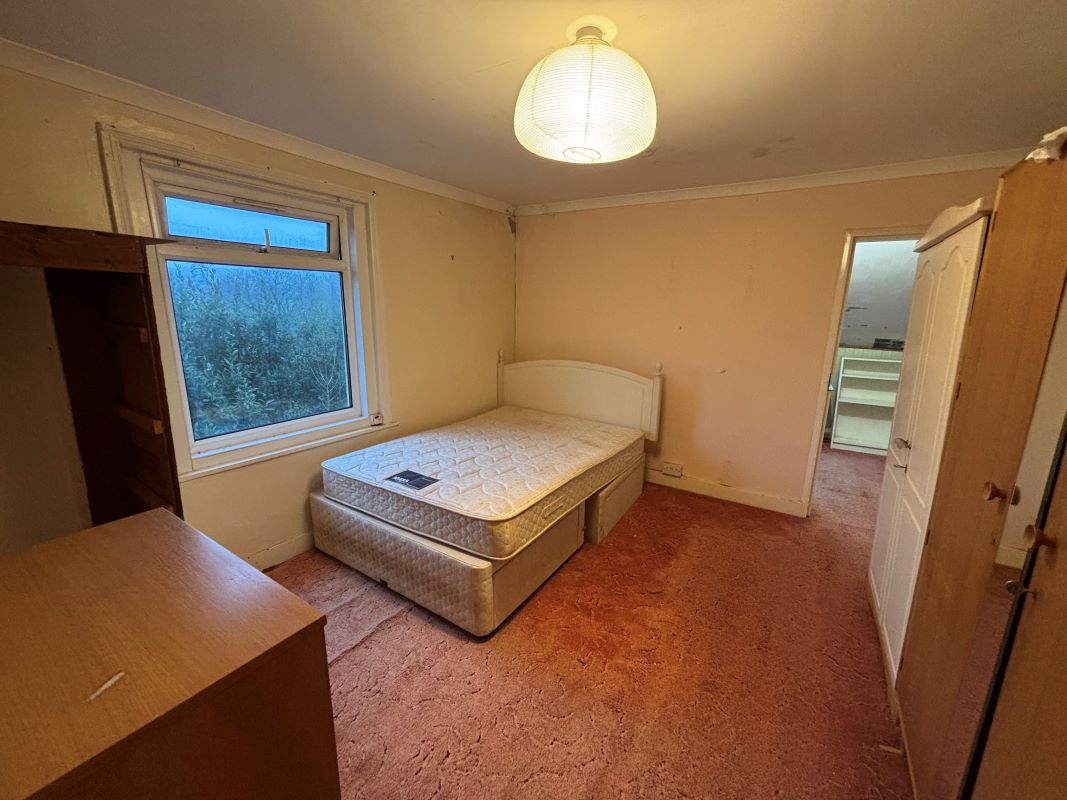 1 Finsbury Cottages, 65 School Green Road, Freshwater, Isle of Wight, PO40 9AU