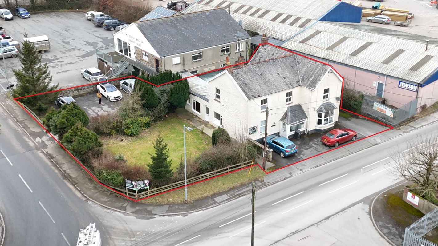 Tinto House, Station Road, South Molton, Devon, EX36 3LL