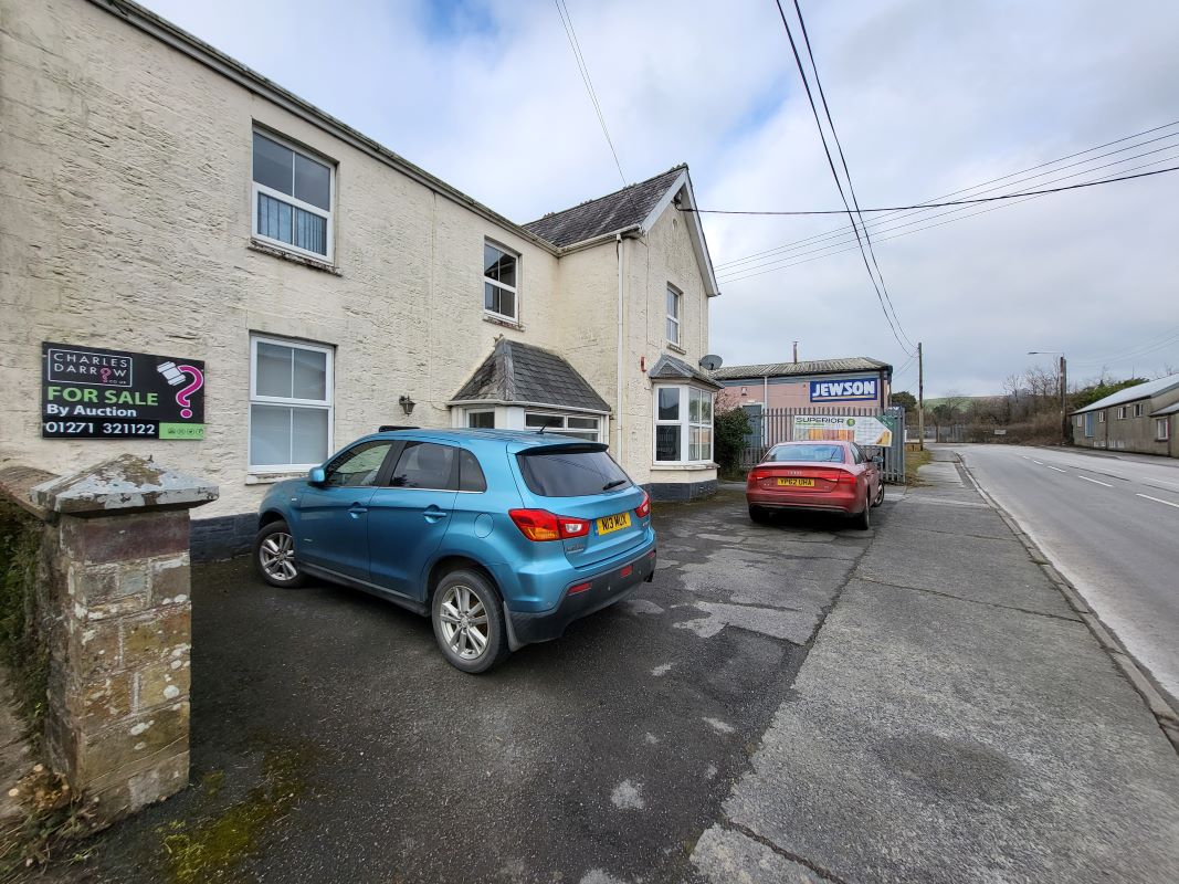 Tinto House, Station Road, South Molton, Devon, EX36 3LL