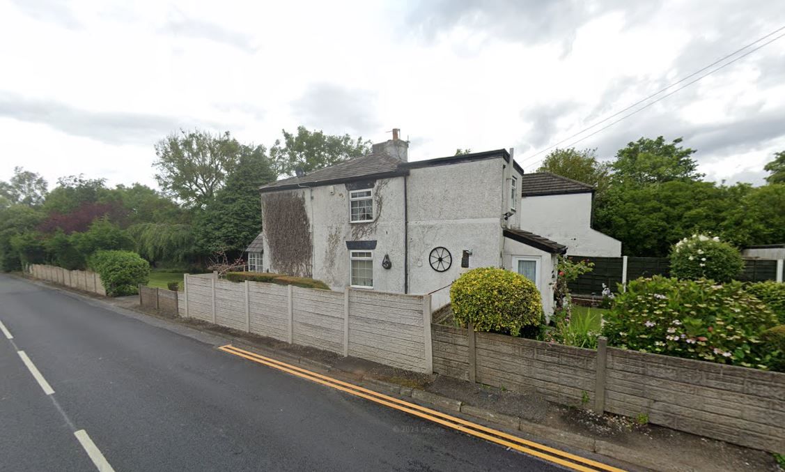 4 Golborne Dale Road, Newton-le-Willows, Merseyside, WA12 0JD