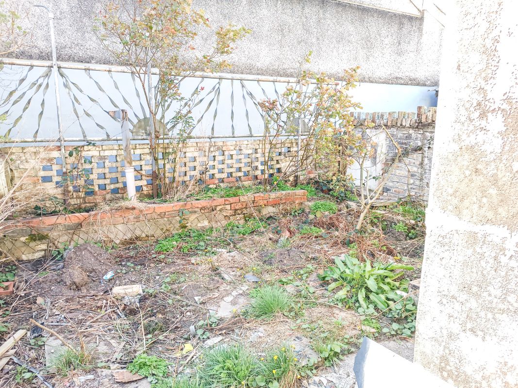 17 Davis Street, Aberdare, Mid Glamorgan, CF44 6UR