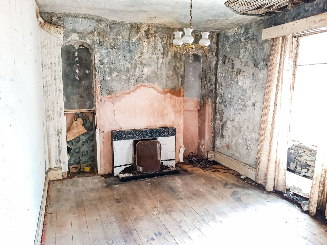 17 Davis Street, Aberdare, Mid Glamorgan, CF44 6UR