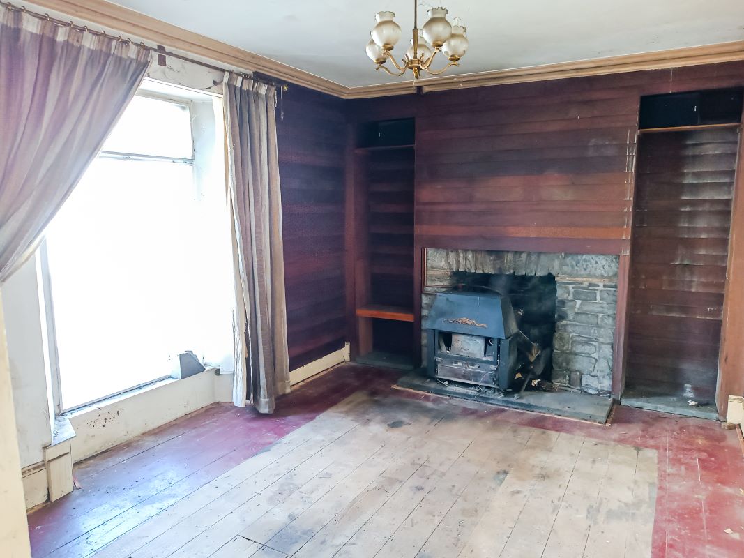 17 Davis Street, Aberdare, Mid Glamorgan, CF44 6UR