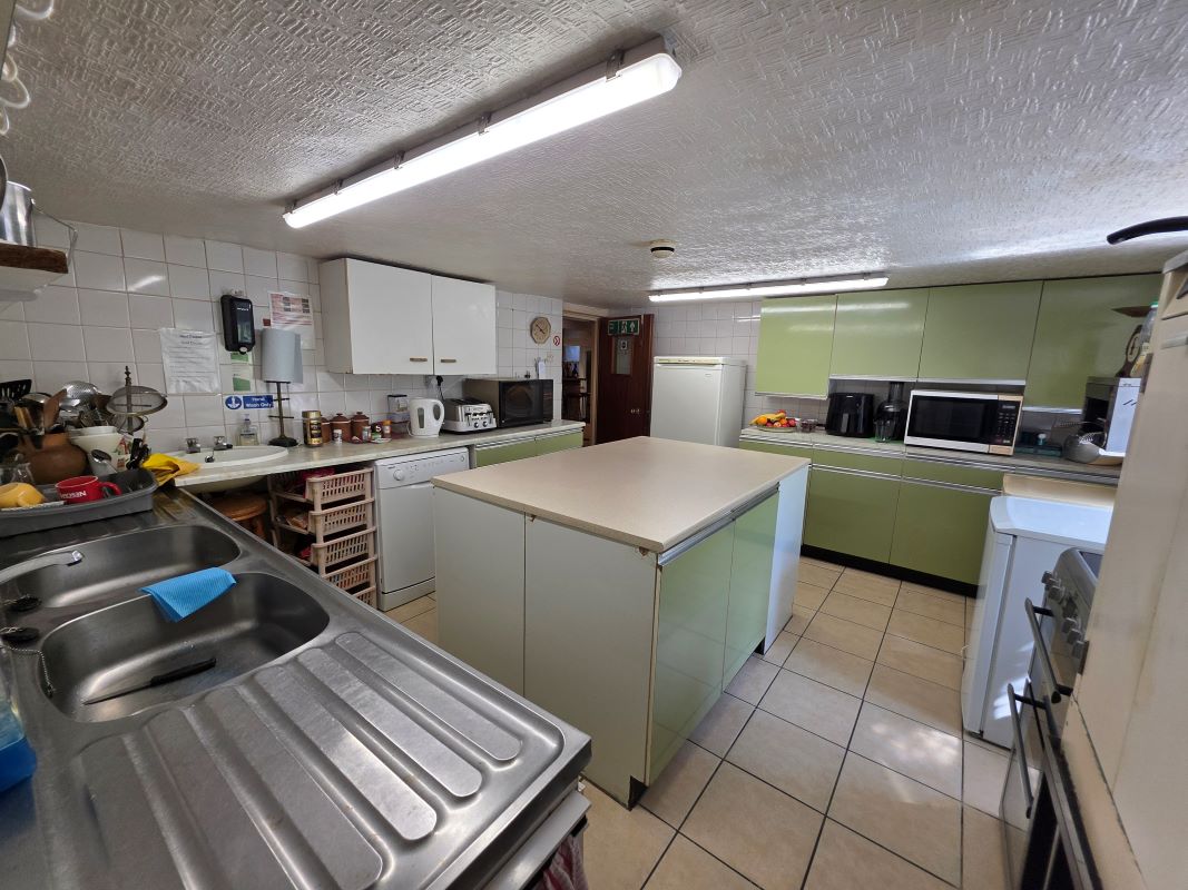 Ashurst Lodge Hotel, 2-4 St Efrides Road, Torquay, Torbay, TQ2 5SG