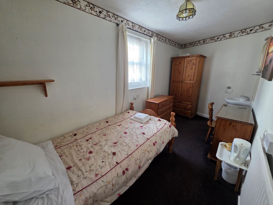 Ashurst Lodge Hotel, 2-4 St Efrides Road, Torquay, Torbay, TQ2 5SG