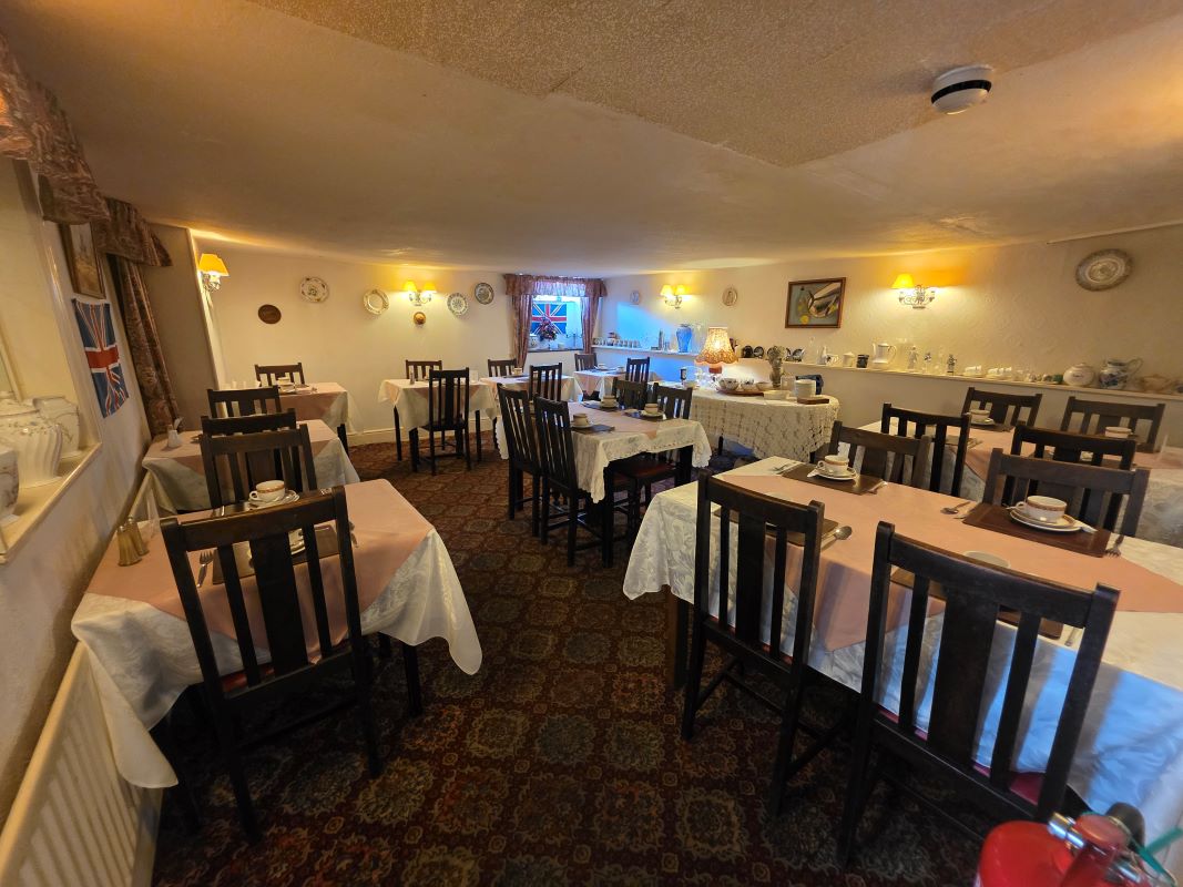 Ashurst Lodge Hotel, 2-4 St Efrides Road, Torquay, Torbay, TQ2 5SG