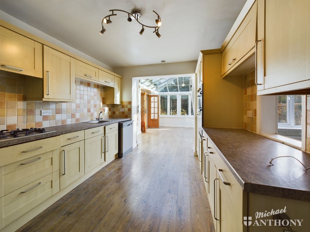 47 King Edward Avenue, Aylesbury, Buckinghamshire, HP21 7JE