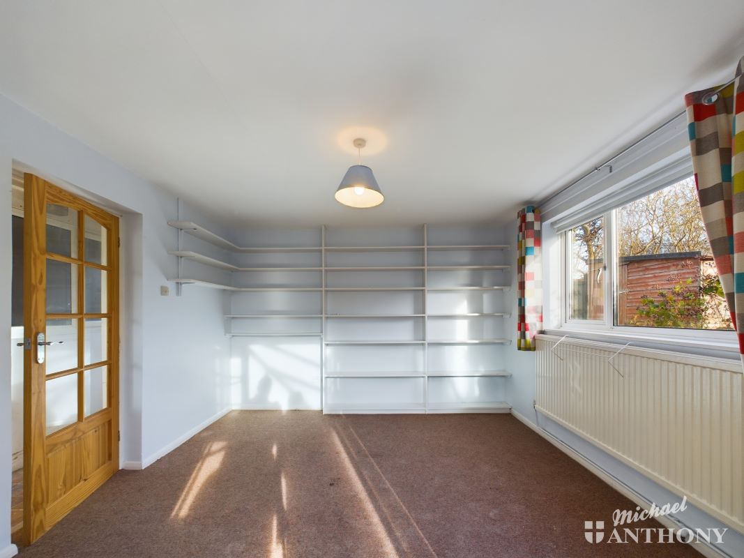 47 King Edward Avenue, Aylesbury, Buckinghamshire, HP21 7JE