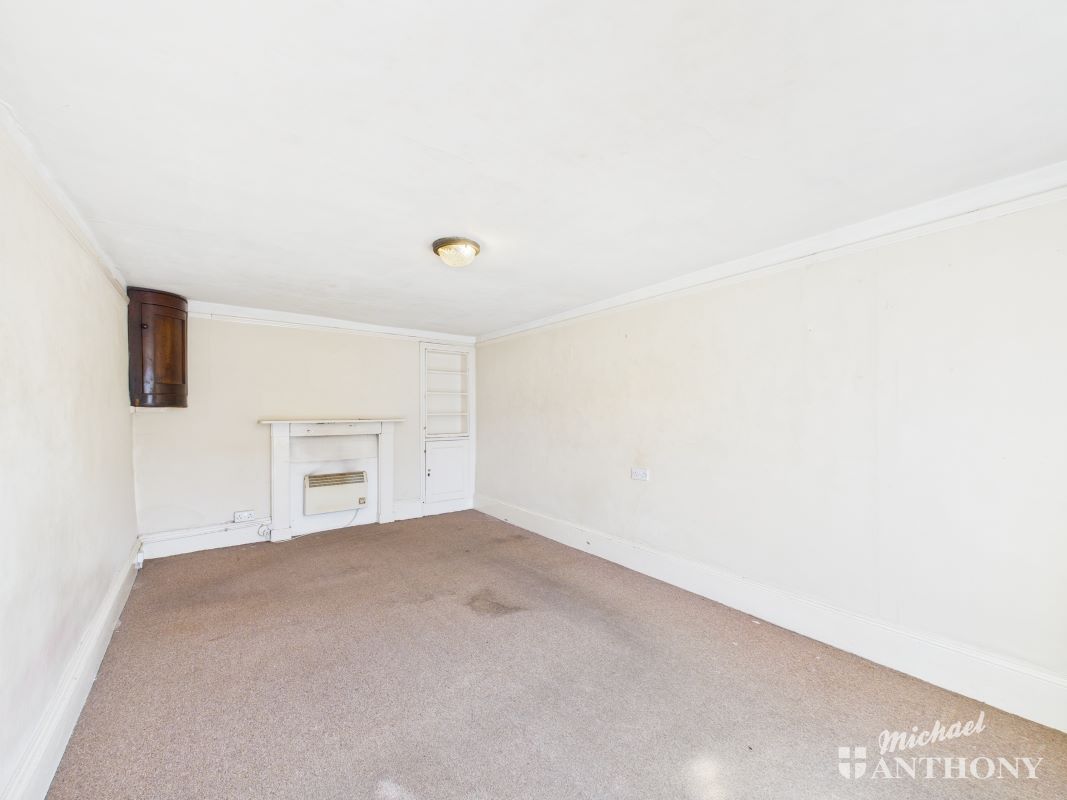 Walton Terrace, 7 Walton Street, Aylesbury, Buckinghamshire, HP21 7QY