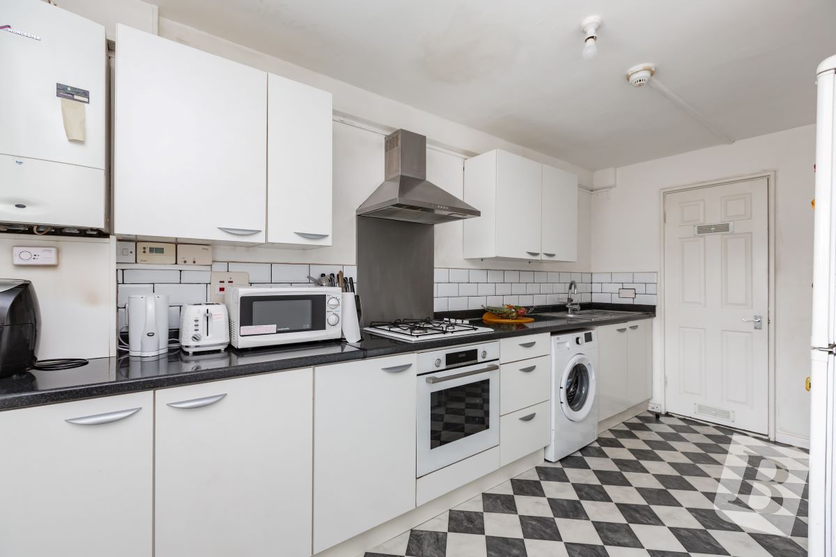30 The Hive, Northfleet, Gravesend, Kent, DA11 9DF