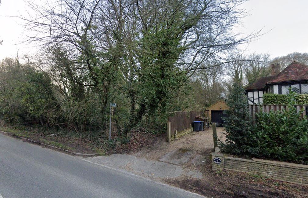 Smugglers Paddock, Snow Hill, Crawley Down, Crawley, West Sussex, RH10 3EE
