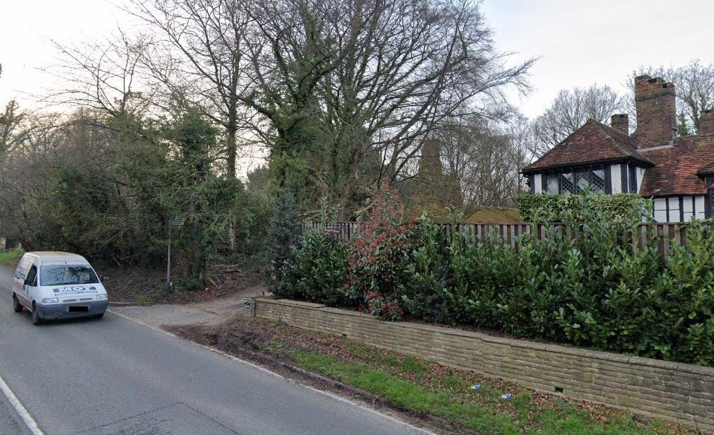 Smugglers Paddock, Snow Hill, Crawley Down, Crawley, West Sussex, RH10 3EE