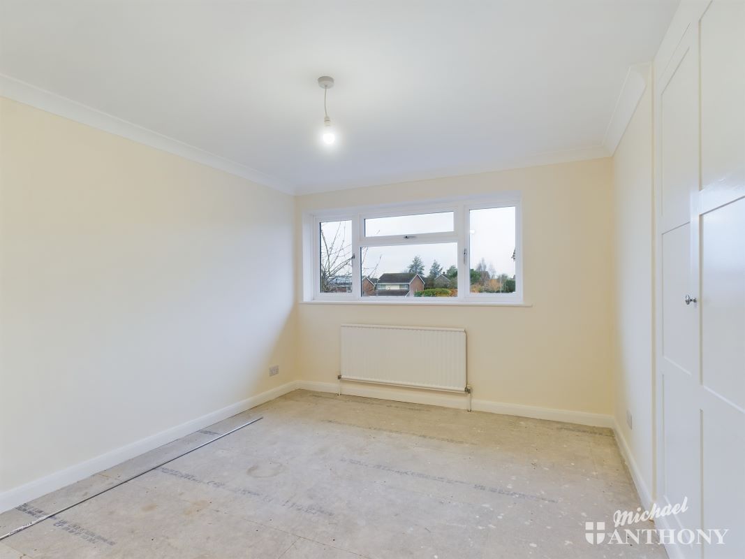 14 Pentland Road, Aylesbury, Buckinghamshire, HP21 7NB