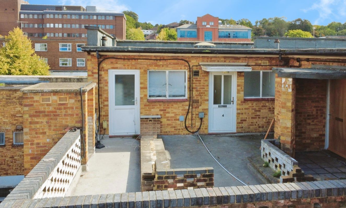 4 Bridge Street, Hemel Hempstead, Hertfordshire, HP1 1EF