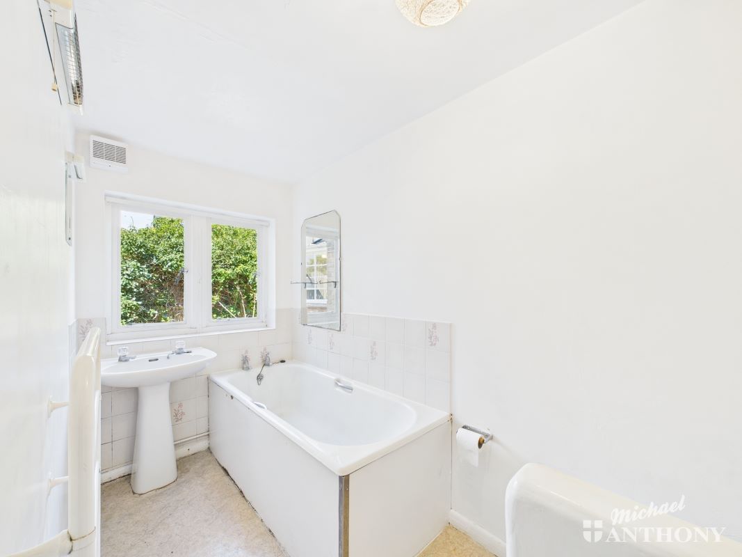 Walton Terrace, 7 Walton Street, Aylesbury, Buckinghamshire, HP21 7QY