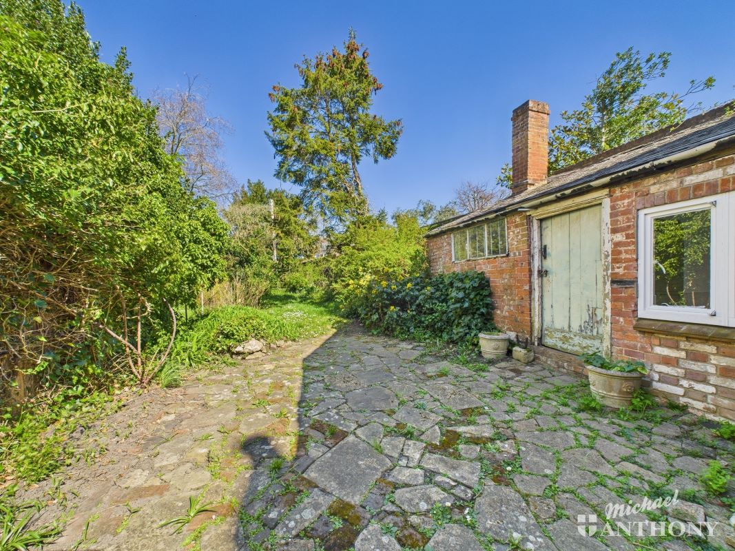 Walton Terrace, 7 Walton Street, Aylesbury, Buckinghamshire, HP21 7QY