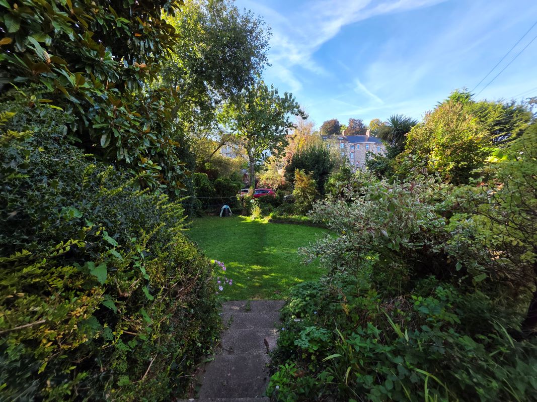 1 Queens Terrace, Totnes, Devon, TQ9 5JQ