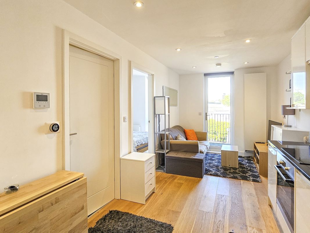 Flat 29 Central Cross Apartments, 2 South End, Croydon, Surrey, CR0 1GU