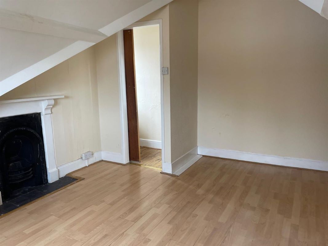 1 Queens Terrace, Totnes, Devon, TQ9 5JQ