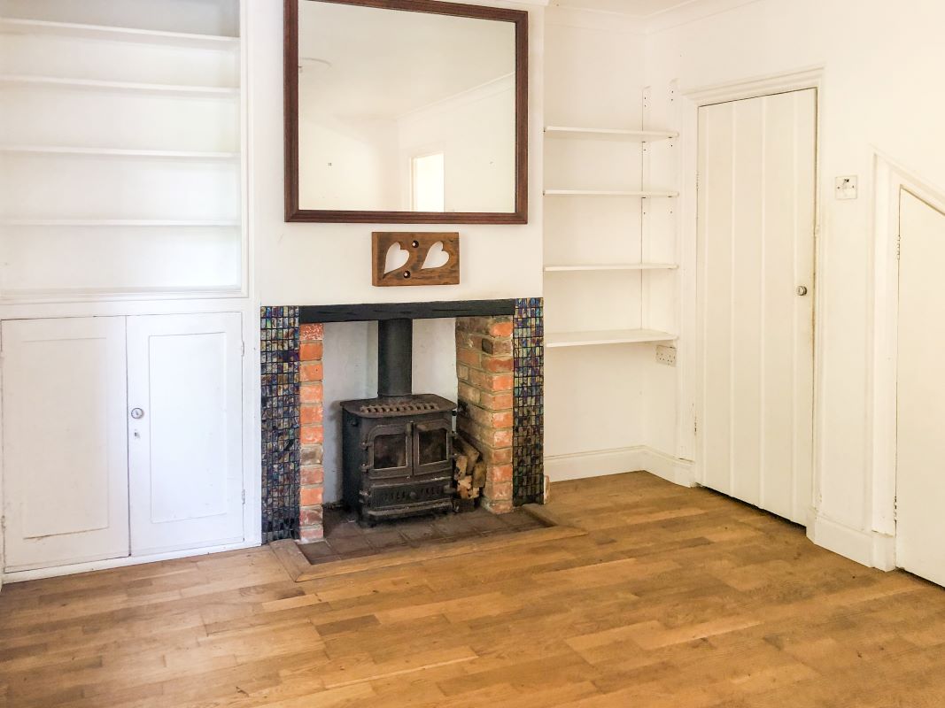 1 Finsbury Cottages, 65 School Green Road, Freshwater, Isle of Wight, PO40 9AU