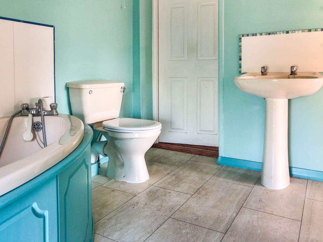 1 Finsbury Cottages, 65 School Green Road, Freshwater, Isle of Wight, PO40 9AU