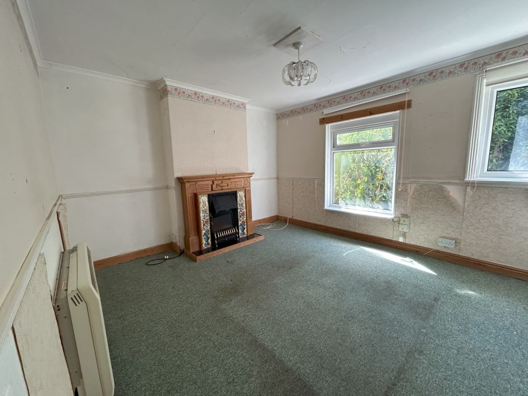 1 Finsbury Cottages, 65 School Green Road, Freshwater, Isle of Wight, PO40 9AU