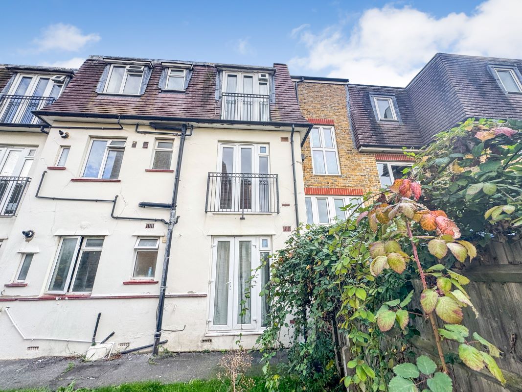 9 Boundary Close, Kingston upon Thames, Surrey, KT1 3PE