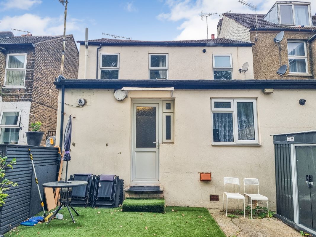 127B Queens Road, Watford, Hertfordshire, WD17 2QL