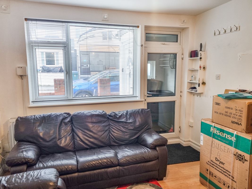 127B Queens Road, Watford, Hertfordshire, WD17 2QL