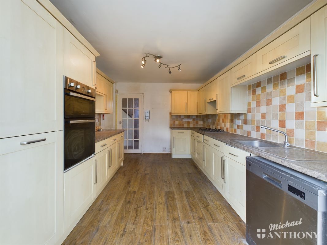 47 King Edward Avenue, Aylesbury, Buckinghamshire, HP21 7JE